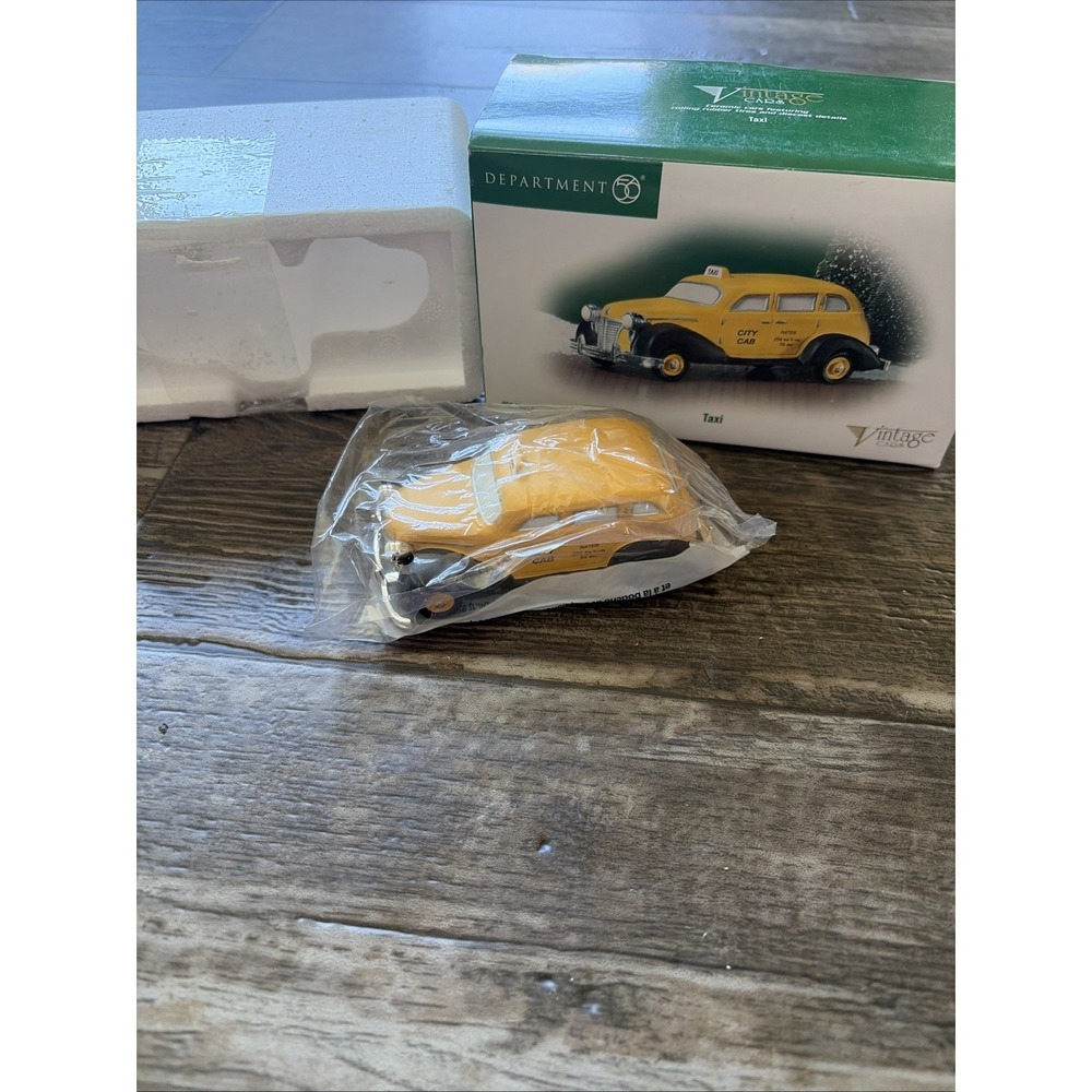 2003 Department 56 Taxi Cab Christmas in City Vintage Cars 59417 in Original Box